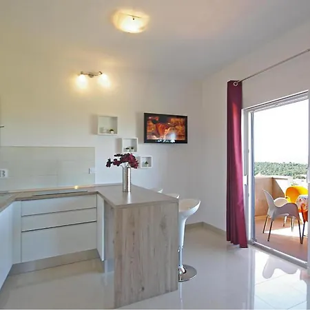 Apartman Lovely In With View Makarska