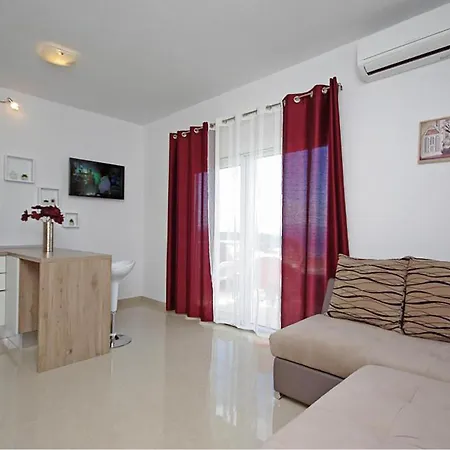 Lovely In With View Apartment