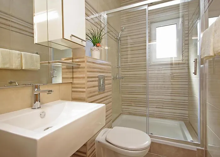 Apartment Lovely In With View Makarska